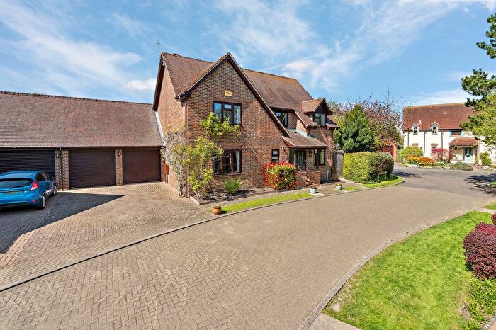 4 Bedroom Detached House For Sale In Long Wall, Buckinghamshire, HP17