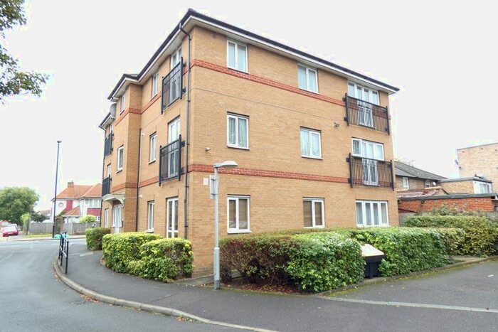 2 Bedroom Flat To Rent In Orchid Gardens, Hounslow, Middlesex, TW3