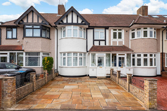 3 Bedroom Terraced House For Sale In Rutland Drive, Morden, SM4