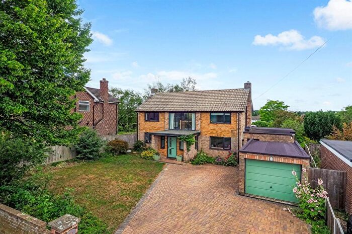 5 Bedroom Detached House For Sale In Conholt Road, Andover, SP10