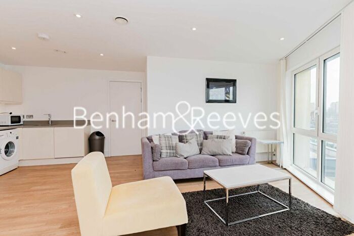 2 Bedroom Flat To Rent In Hippersley Point, Abbey Wood], SE2