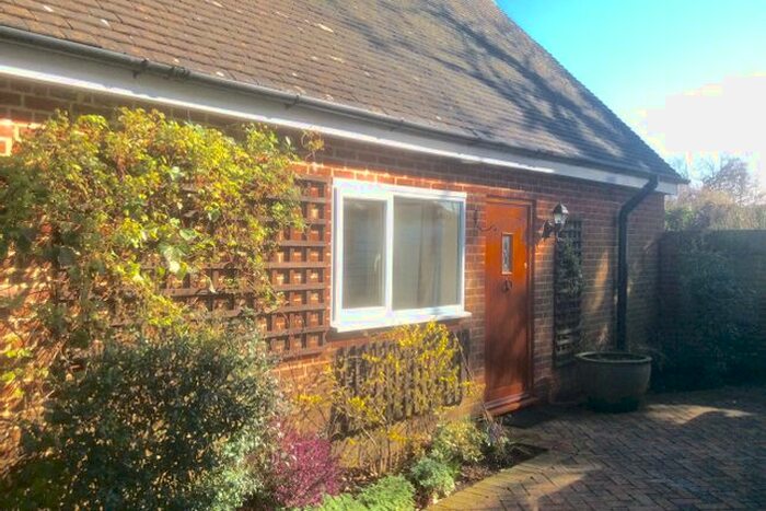 1 Bedroom Detached House To Rent In Oak Grove Lane, St. Michaels, Tenterden, TN30