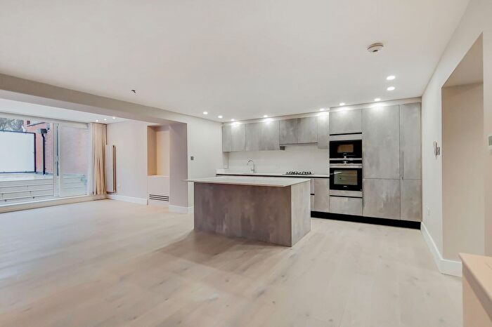 2 Bedroom Flat To Rent In Fitzjohns Avenue, Hampstead, NW3