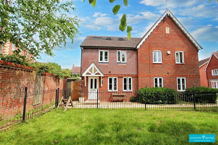 4 Bedroom Semi-Detached House To Rent In Clarendon Rise, Tilehurst, Reading, RG31