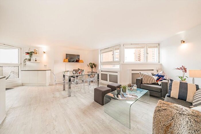 2 Bedroom Flat To Rent In Worlds End Estate, Chelsea, SW10