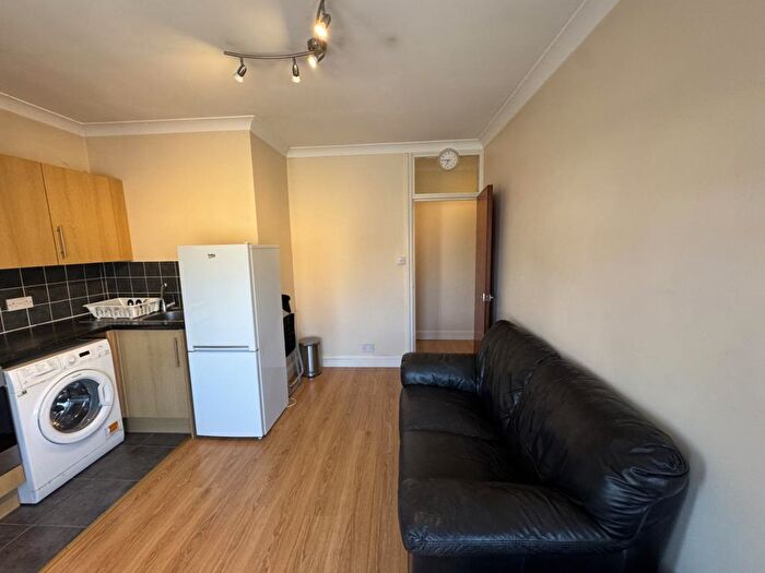 1 Bedroom Flat To Rent In Welbeck Avenue, Southampton, SO17