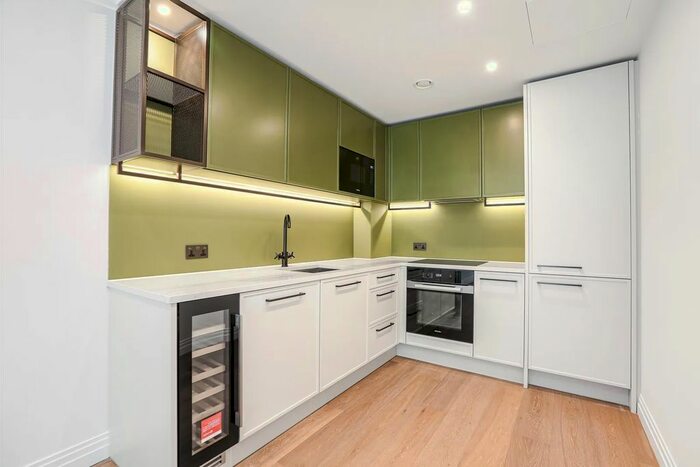 1 Bedroom Flat To Rent In Lockgate Road, London, SW6