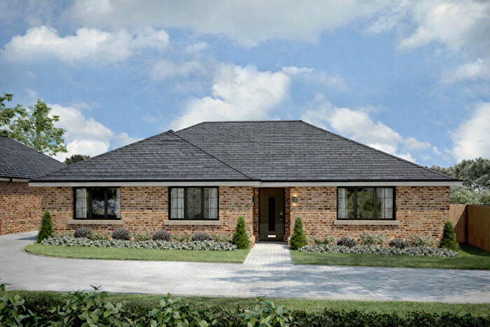 3 Bedroom Bungalow For Sale In Twin Oaks | Bushmead Drive | Ashley Heath |, BH24