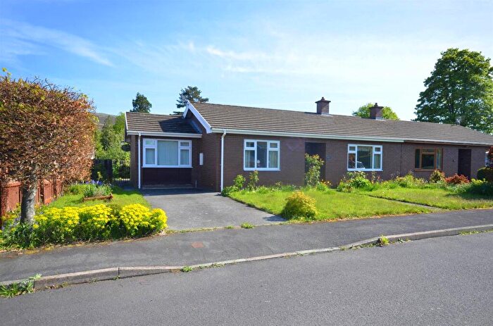 3 Bedroom Semi-Detached Bungalow For Sale In Bryngwy, Rhayader, LD6