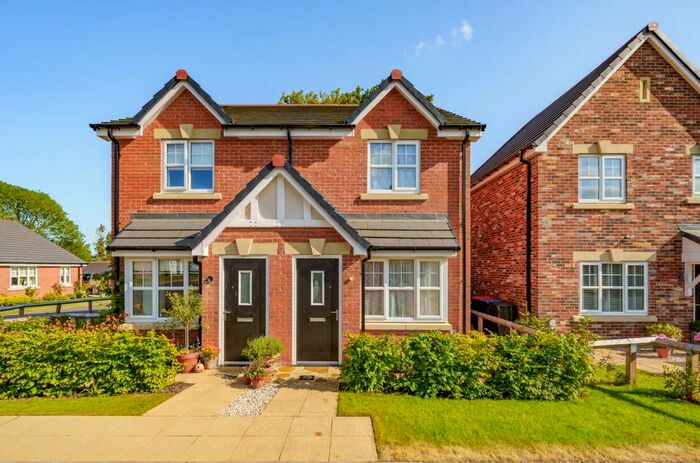 2 Bedroom Semi-Detached House For Sale In Sycamore Mews, Bowgreave, PR3