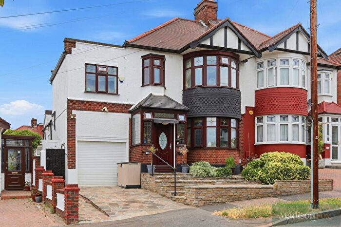 4 Bedroom Semi-Detached House For Sale In Hillington Gardens, Woodford Green, IG8