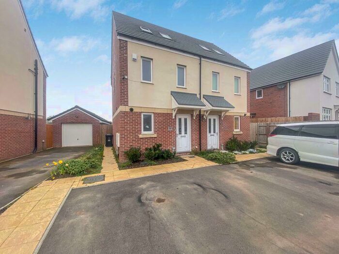 3 Bedroom Semi-Detached House To Rent In Bedroom House To Rent, Homington Avenue, Badbury Park, SN3