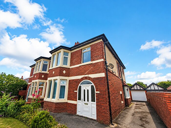 1 Bedroom Flat For Sale In Albany Road, Lytham St. Annes, FY8