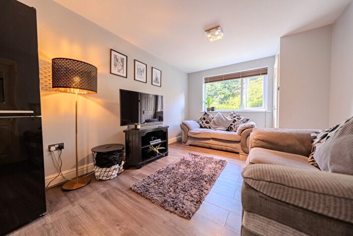 2 Bedroom Flat For Sale In Garratt Square, Whetstone, Leicester, Leicestershire, LE8