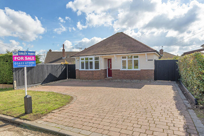 2 Bedroom Detached Bungalow To Rent In Kynton, Grove Green Road, Weavering, Maidstone, Kent, ME14