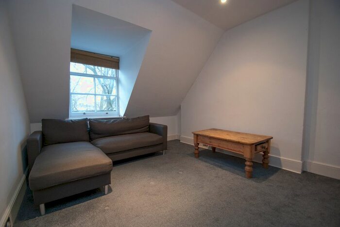 2 Bedroom Flat To Rent In Evelyn Gardens, South Kensington, London, SW7