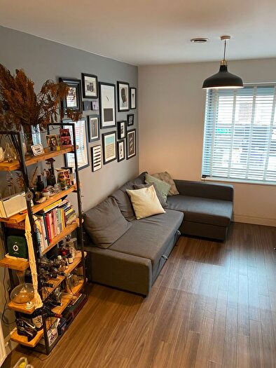 1 Bedroom Flat To Rent In Kingsland High Street, London, E8
