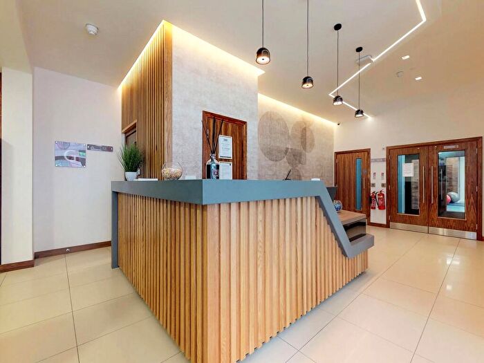 Apartment To Rent In Apt, Gravity Residence #, L2