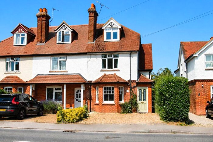 3 Bedroom End Of Terrace House For Sale In Send Road, Send, Surrey, GU23