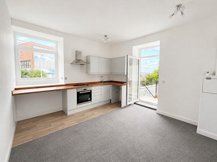 1 Bedroom Flat To Rent In Mount Pleasant, Swansea, SA1