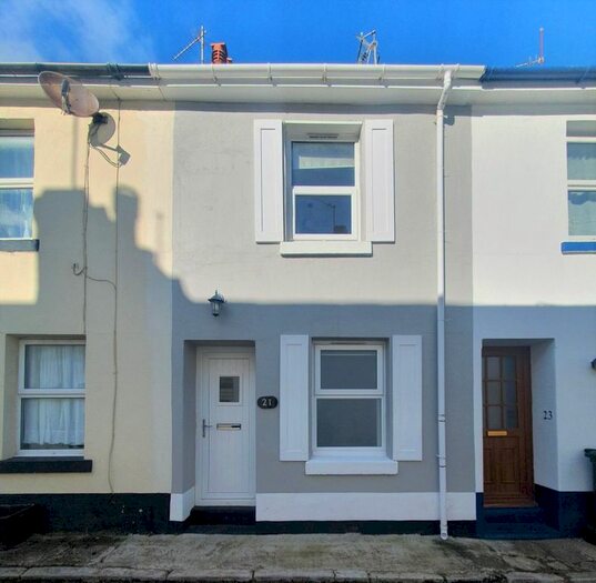 2 Bedroom Property To Rent In Brent Road, Paignton, TQ3