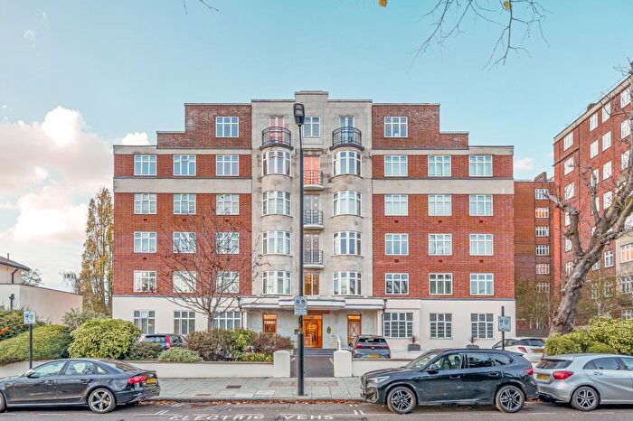 3 Bedroom Apartment To Rent In Hall Road, St John`s Wood, NW8
