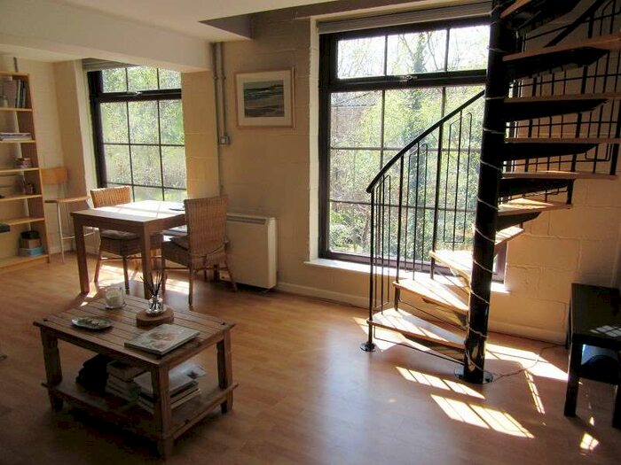 1 Bedroom Flat For Sale In Crystal House, Withington Road, Whalley