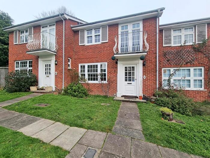 3 Bedroom Terraced House To Rent In Woking, Surrey, GU22