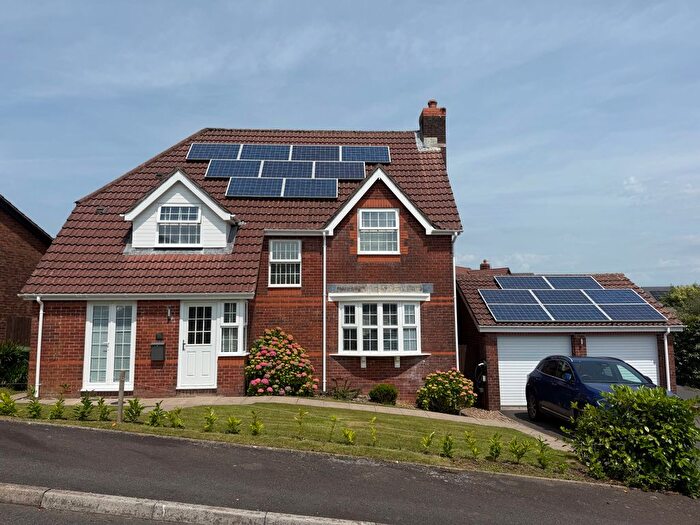 4 Bedroom Detached House For Sale In Maes Becca, Llanelli, SA14