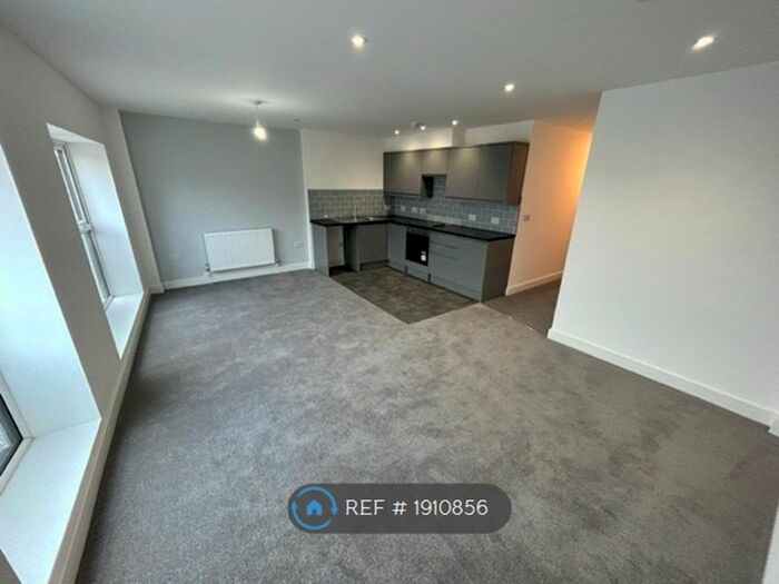 2 Bedroom Flat To Rent In Minnitt Road, Gosport, PO12