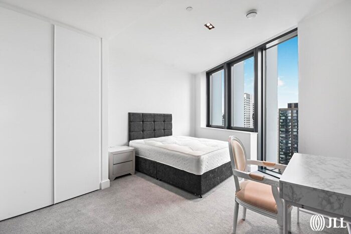 2 Bedroom Flat To Rent In Amory Tower, Marsh Wall, E14
