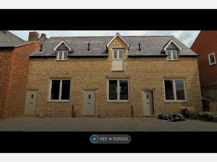 1 Bedroom Terraced House To Rent In Bridge Street, Brackley, NN13