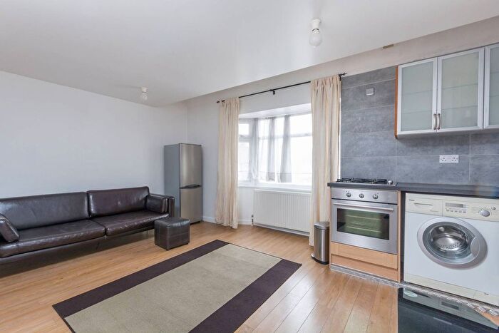 1 Bedroom Flat To Rent In Noel Road, West Acton, London, W3