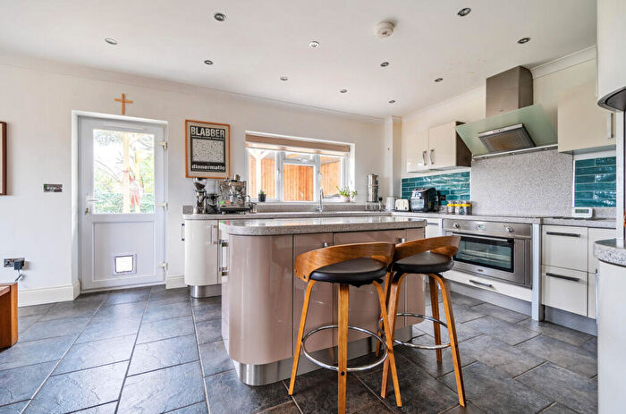 4 Bedroom Detached House For Sale In The Roman Way, Glastonbury, Glastonbury, BA6