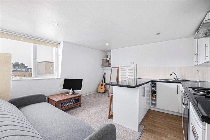 1 Bedroom Apartment To Rent In Camberwell Road, London, SE5