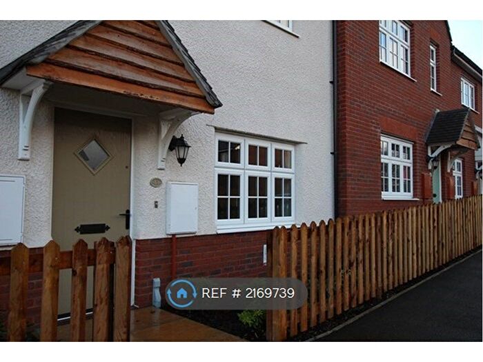 1 Bedroom Maisonette To Rent In Greenway Road, Bilston, WV14