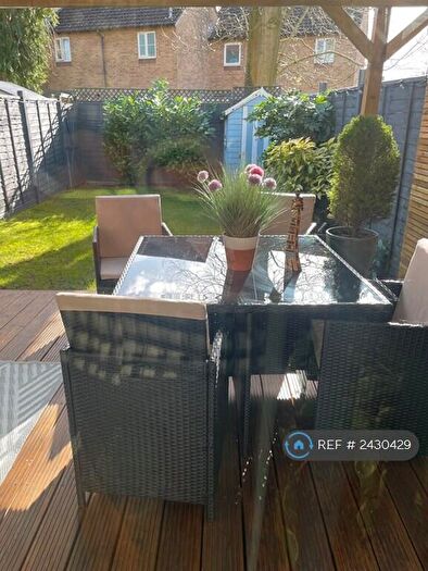 3 Bedroom Terraced House To Rent In Pike Street, Newbury, RG14