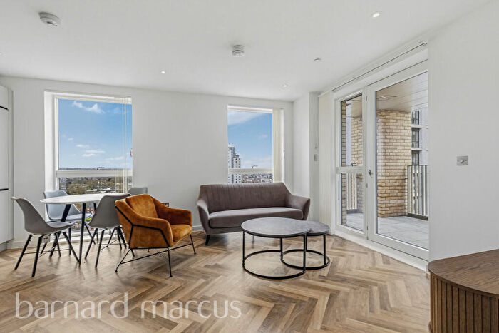 2 Bedroom Apartment To Rent In Addiscombe Road, Croydon, CR0