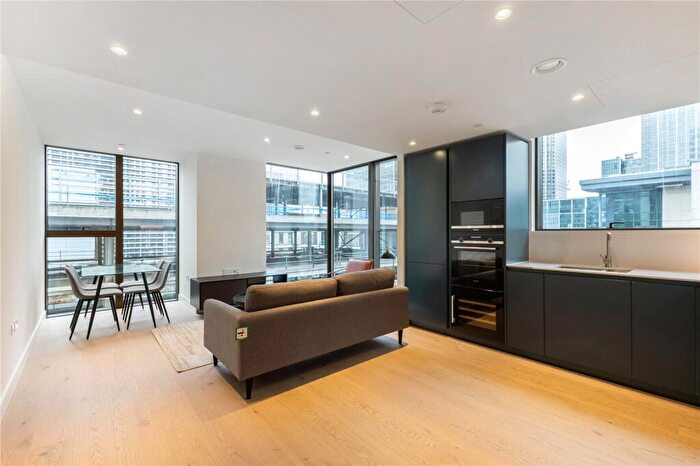 1 Bedroom Apartment To Rent In Marsh Wall, London, E14