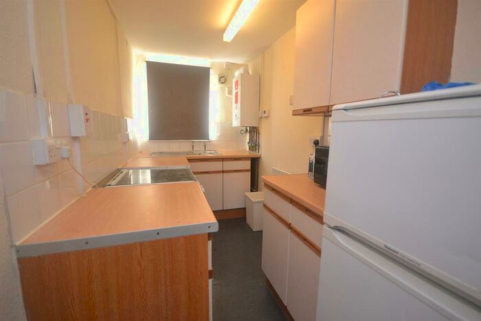 1 Bedroom Flat To Rent In Drovers Way, Woodley, Reading, RG5