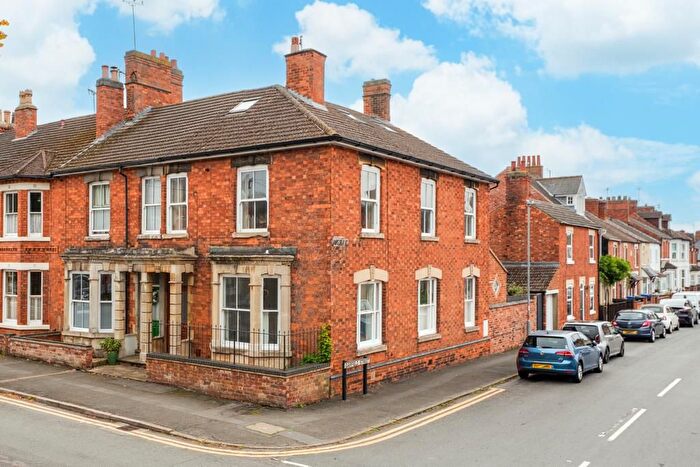 4 Bedroom Property For Sale In Broadway, Kettering, NN15