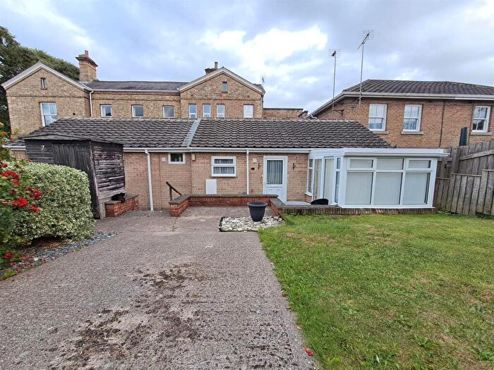 2 Bedroom Bungalow For Sale In Westgate, Hornsea, HU18