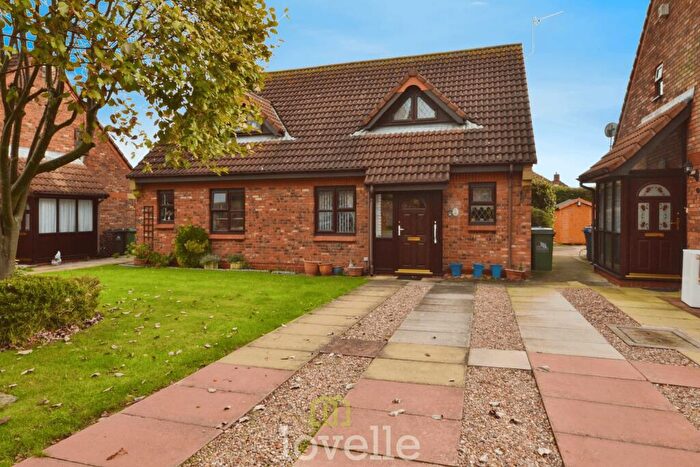 1 Bedroom Semi-Detached Bungalow For Sale In Meadow View, Cleethorpes, DN35