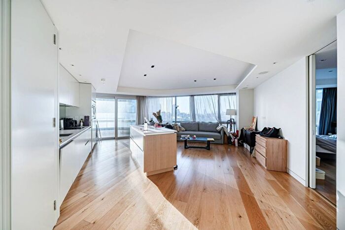 1 Bedroom Flat For Sale In City Road, Islington, London, EC1V