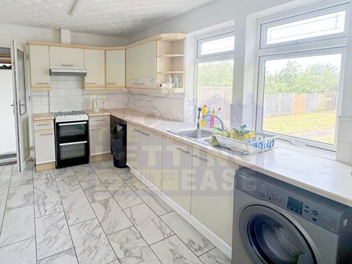 6 Bedroom Semi-Detached House To Rent In Conygre Grove, BS34