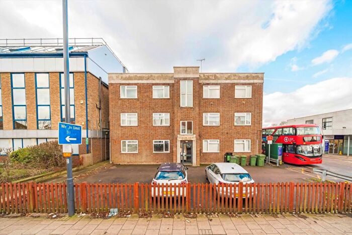 2 Bedroom Flat To Rent In Pinner Road, Harrow, HA1
