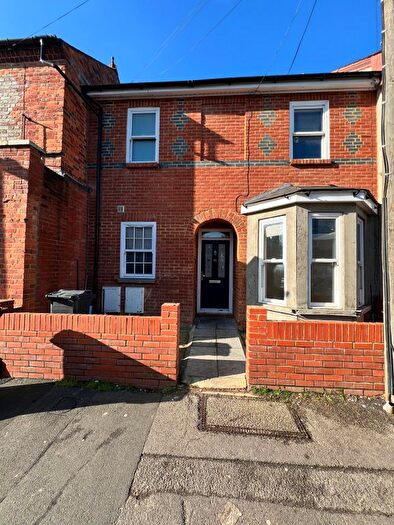 3 Bedroom Terraced House To Rent In Salisbury Road, Reading, RG30