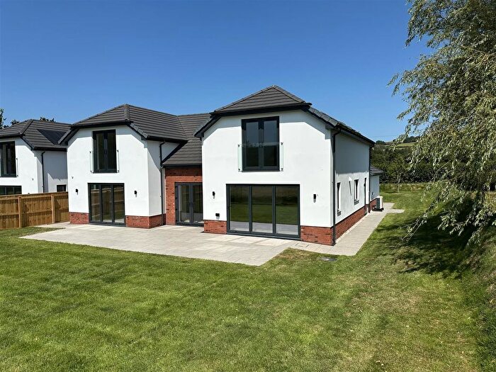 5 Bedroom Detached House For Sale In Tanners Road, Landkey, Barnstaple, EX32