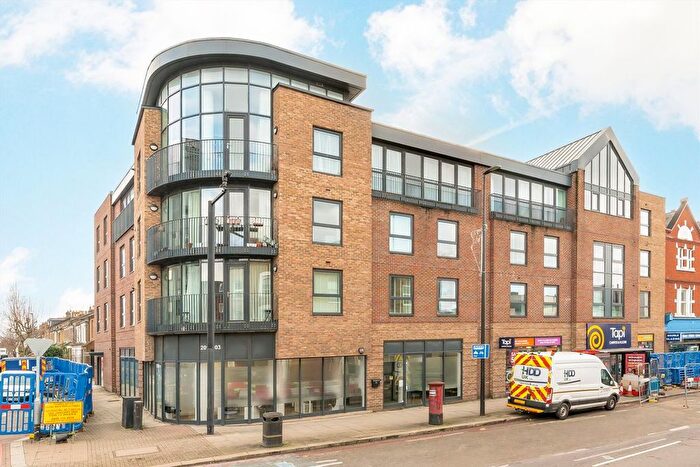 2 Bedroom Flat To Rent In Trevelyan Road, Tooting, SW17