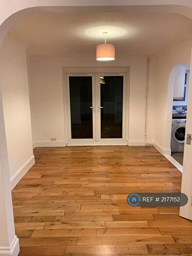 3 Bedroom Terraced House To Rent In Penrhyn Road, Northampton, NN4